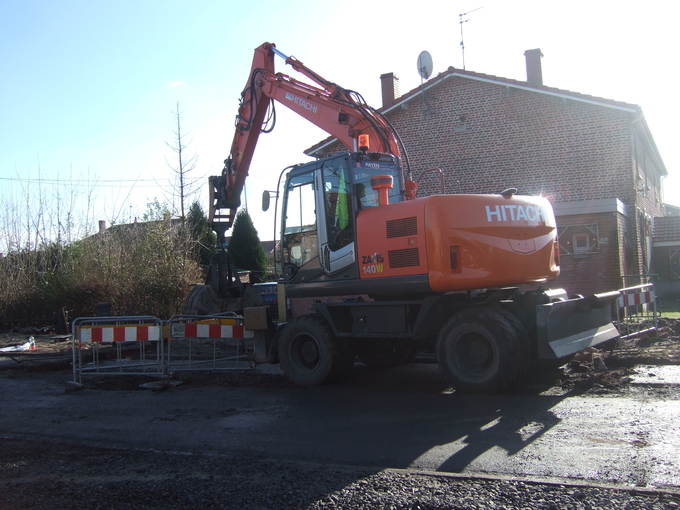 Rental excavator HITACHI 15 T Sainte Catherine €440