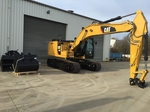 Rental backhoe Caterpillar 23 T Amiens €250